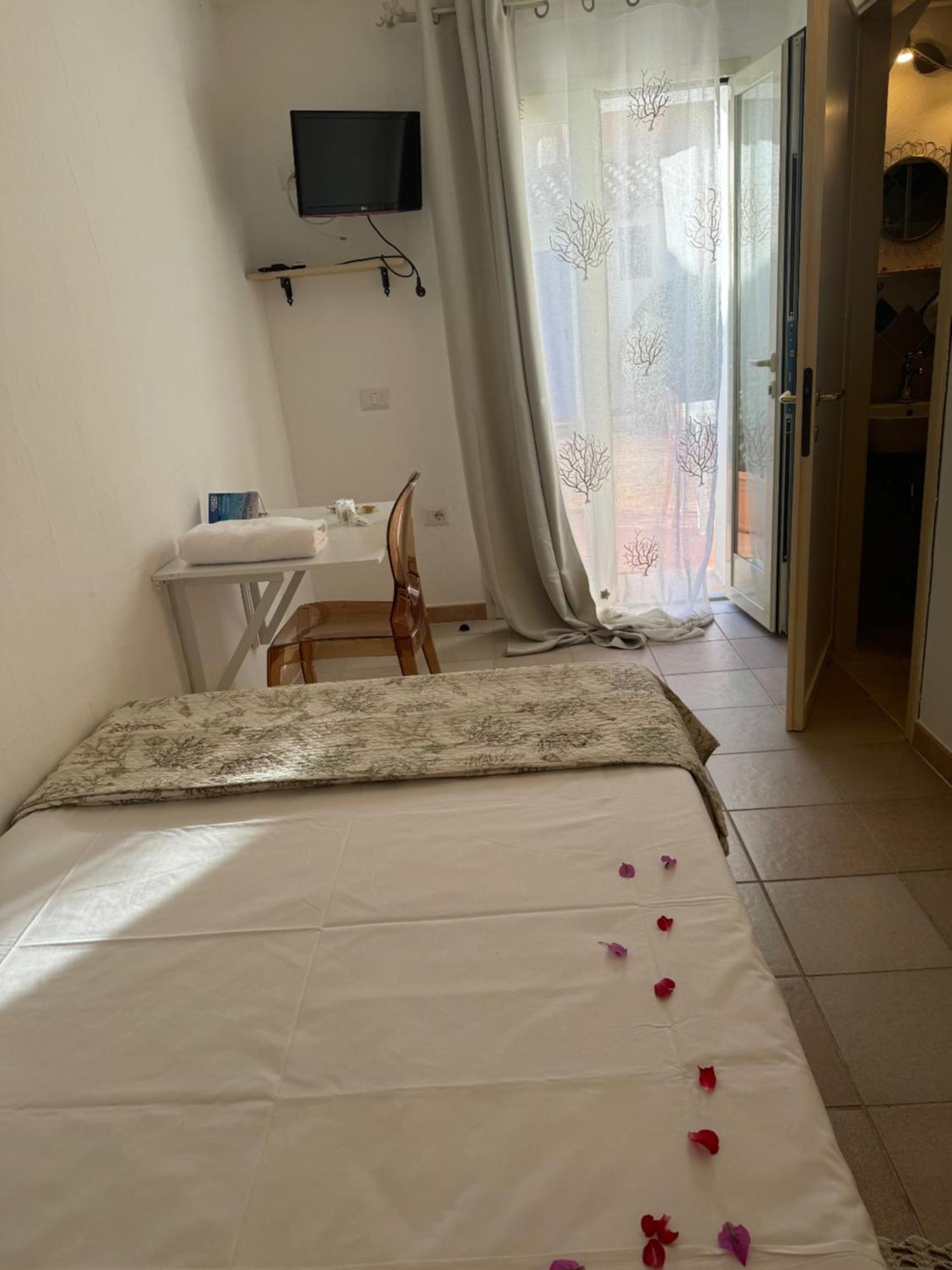 B&B Oltremare Cannigione Kültér fotó